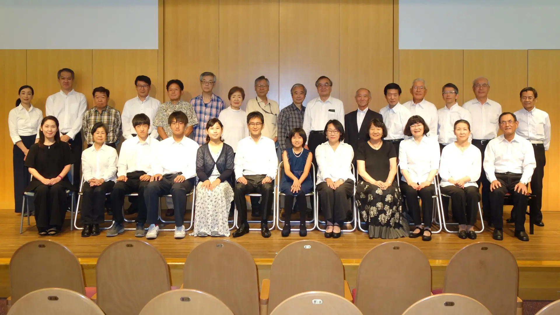 さいたま市浦和・東浦和のギター教室　小林荘友ギター教室発表会の集合写真